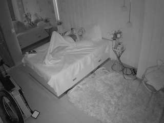 voyeurcam-casa-salsa-bedroom-2