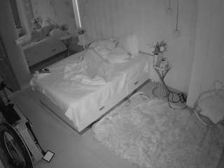 voyeurcam-casa-salsa-bedroom-2
