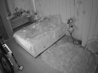 voyeurcam-casa-salsa-bedroom-2