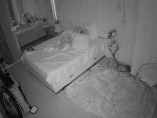 voyeurcam-casa-salsa-bedroom-2