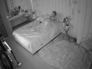 voyeurcam-casa-salsa-bedroom-2