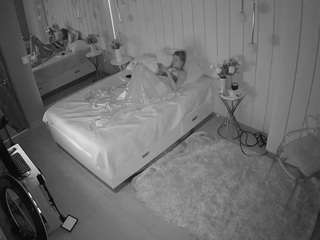 voyeurcam-casa-salsa-bedroom-2