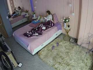 voyeurcam-casa-salsa-bedroom-2