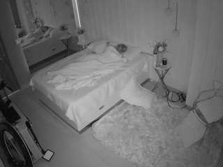 voyeurcam-casa-salsa-bedroom-2