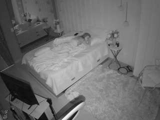 voyeurcam-casa-salsa-bedroom-2