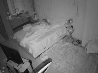 voyeurcam-casa-salsa-bedroom-2