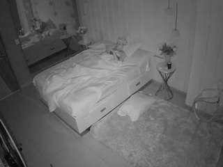 voyeurcam-casa-salsa-bedroom-2