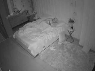 voyeurcam-casa-salsa-bedroom-2