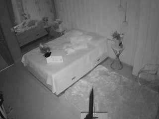 voyeurcam-casa-salsa-bedroom-2