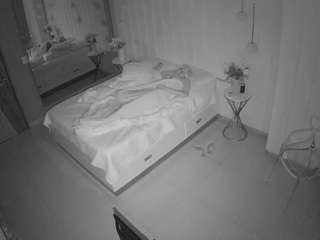 voyeurcam-casa-salsa-bedroom-2