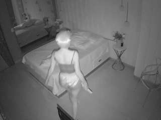 voyeurcam-casa-salsa-bedroom-2