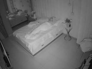 voyeurcam-casa-salsa-bedroom-2