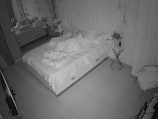 voyeurcam-casa-salsa-bedroom-2