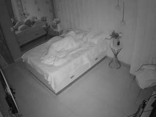 voyeurcam-casa-salsa-bedroom-2