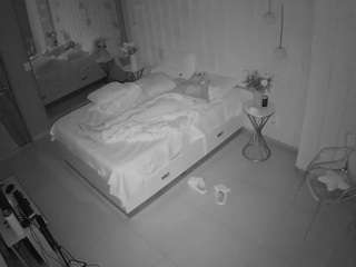 voyeurcam-casa-salsa-bedroom-2