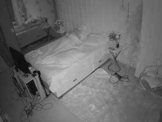 voyeurcam-casa-salsa-bedroom-2