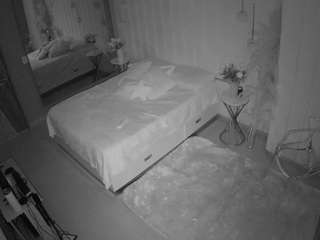 voyeurcam-casa-salsa-bedroom-2