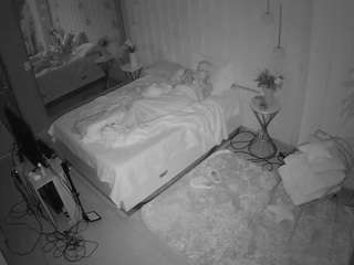 voyeurcam-casa-salsa-bedroom-2