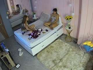 voyeurcam-casa-salsa-bedroom-2