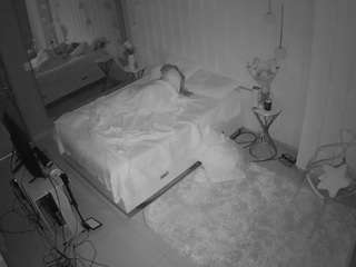 voyeurcam-casa-salsa-bedroom-2