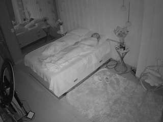 voyeurcam-casa-salsa-bedroom-2