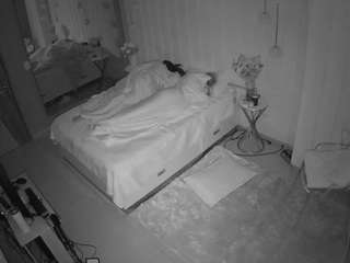 voyeurcam-casa-salsa-bedroom-2