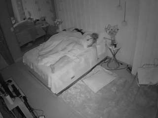 voyeurcam-casa-salsa-bedroom-2