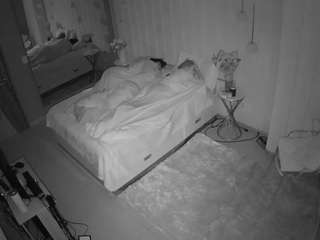 voyeurcam-casa-salsa-bedroom-2