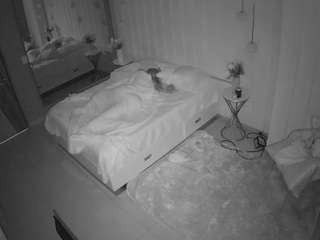 voyeurcam-casa-salsa-bedroom-2