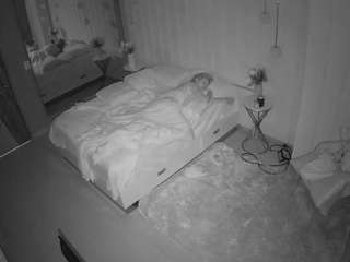 voyeurcam-casa-salsa-bedroom-2