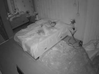 voyeurcam-casa-salsa-bedroom-2