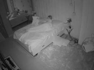 voyeurcam-casa-salsa-bedroom-2