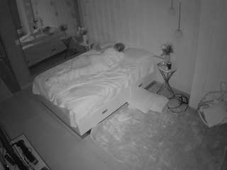voyeurcam-casa-salsa-bedroom-2