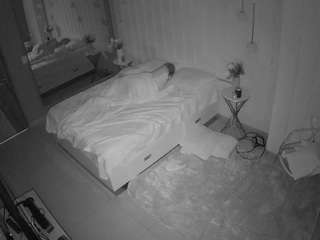 voyeurcam-casa-salsa-bedroom-2