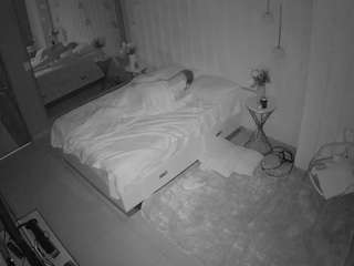voyeurcam-casa-salsa-bedroom-2