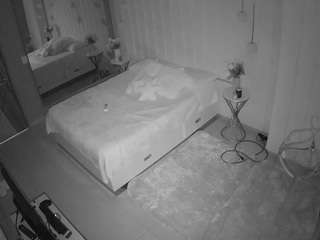 voyeurcam-casa-salsa-bedroom-2