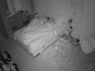 voyeurcam-casa-salsa-bedroom-2