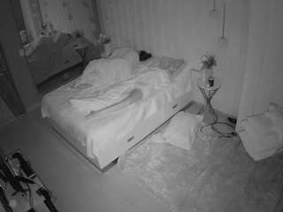 voyeurcam-casa-salsa-bedroom-2