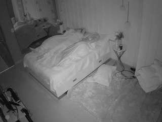voyeurcam-casa-salsa-bedroom-2