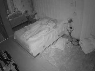 voyeurcam-casa-salsa-bedroom-2