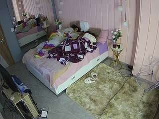 voyeurcam-casa-salsa-bedroom-2