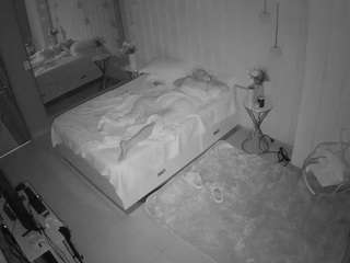 voyeurcam-casa-salsa-bedroom-2 camsoda