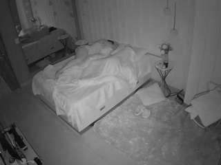 voyeurcam-casa-salsa-bedroom-2