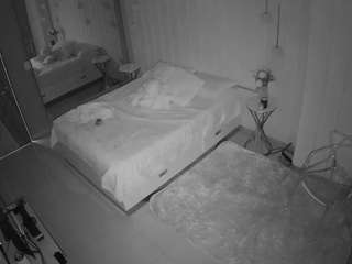 voyeurcam-casa-salsa-bedroom-2