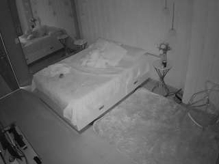 voyeurcam-casa-salsa-bedroom-2
