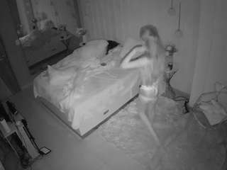 voyeurcam-casa-salsa-bedroom-2