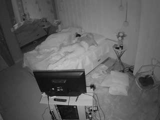 voyeurcam-casa-salsa-bedroom-2