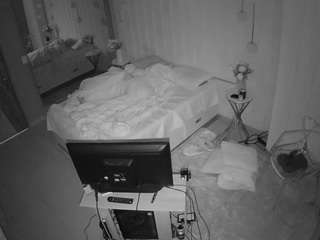 voyeurcam-casa-salsa-bedroom-2