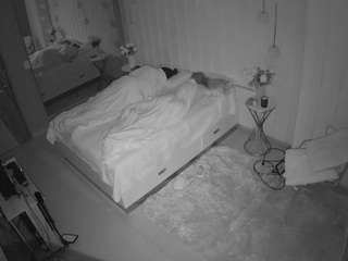 voyeurcam-casa-salsa-bedroom-2