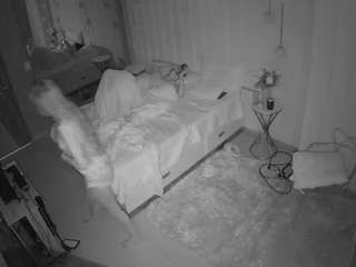 voyeurcam-casa-salsa-bedroom-2